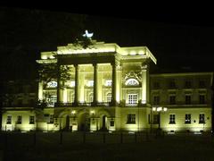 Mowstowski Palace at night