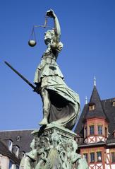 Justice Fountain Statue Römerberg Frankfurt Germany