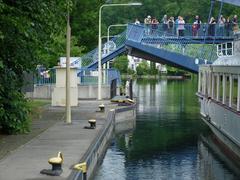 Schleuse Woltersdorf in operation with boats and surrounding greenery