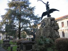 Monumento ai caduti by Ernesto Bazzaro in Via Vittorio Veneto