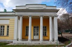 Stroganov Dacha on the Yauza, right Ionic portico