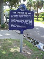 Historical marker about Fernandez land grant in Fernandina Beach, Florida