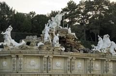 Neptunbrunnen with dry basin in front of Gloriette