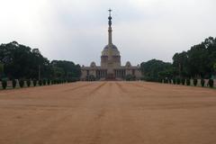 Rashtrapati Bhavan with Jaipur Column, New Delhi