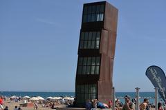 L'Estel Ferit sculpture along Passeig Marítim de la Barceloneta