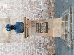 Busto de Natalio Vázquez Pallares en Morelia