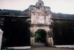 main gate to the Nani Daman Fort