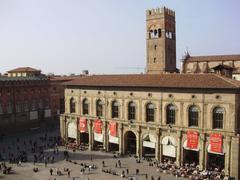 Palazzo Re Enzo with Piazza Maggiore