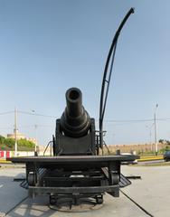 Canon in front of the Real Felipe Fortress