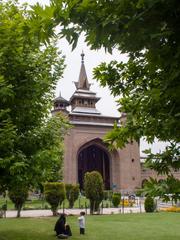 Jama Masjid in Srinagar on a clear day