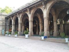 Sidi Saiyyed Mosque in Ahmedabad with intricately carved zarukhas and zalis