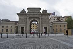 Piazza XXV Aprile in Porta Garibaldi, Milan