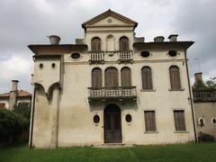 Villa Pisani Palazzina Coffee Shop in Stra, Venezia