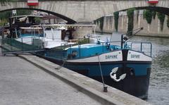 barge DAPHNE in Paris