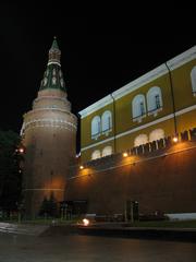 Tomb of the Unknown Soldier with the Kremlin in the background, Moscow, Russia