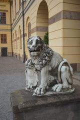 Droemholm Palace surrounded by greenery