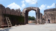 Orchha Fort complex in Madhya Pradesh