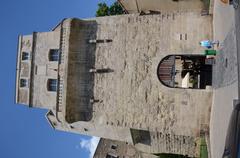 Defence tower (la Tour Babote) and gate of Montpellier