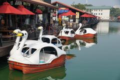 Pettah Floating Markets in Colombo, Sri Lanka