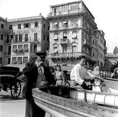 Black and white photograph by Emmy Andriesse of a coastal town in Rapallo, Italy, taken between 1946 and 1956.