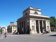 Milano Porta Venezia arch