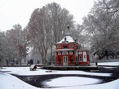 Casita del Pescador in Retiro Park during snowfall