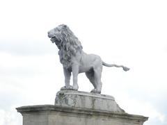 Percy Lion crest on the roof of Syon House