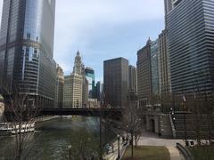 Chicago River at Wabash Avenue with cityscape