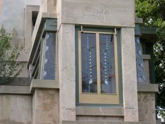 corner window of Hollyhock House