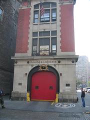 Estación De Bomberos De Hook & Ladder Company 8