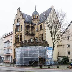 Wohnhaus Zeughausstraße 13 und Römerturm in Köln