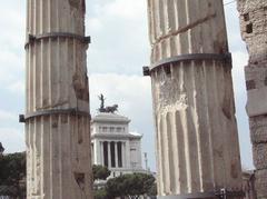 Street scene in Rome on July 14, 2006