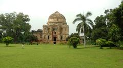 S8 Shisha Gumbaz monument