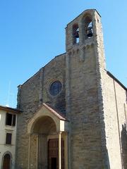 Arezzo Church of San Domenico interior featuring frescoes and wooden beams