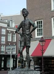 Het Lieverdje statue in Amsterdam