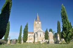 Église Saint-Pierre d'Aulnay in Charente-Maritime, France