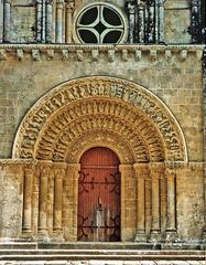 Saint-Pierre-de-la-Tour church tympanum, Aulnay