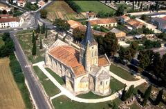 Église Saint-Pierre Aulnay architectural heritage France