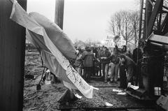 Demonstration by BBK members during the laying of the first foundation pile for the Rijksmuseum Vincent van Gogh in Amsterdam, 25 November 1969