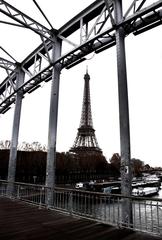 Eiffel Tower viewed from Passerelle Debilly