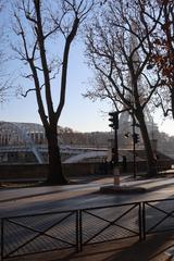 Avenue de New-York, passerelle Debilly and the Eiffel Tower in the background, Paris