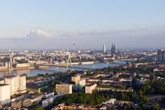 Balloon flight over Cologne with view of Severins Bridge, Deutz Bridge, Old Town and Cologne Cathedral