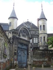 Front view of Hôtel de Vauluisant in Troyes