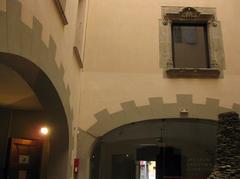 Museu d'Història Natural courtyard