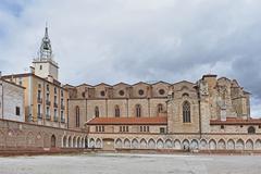 Cathédrale Saint-Jean-Baptiste as seen from Campo Santo