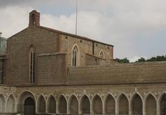 Capella Funerària and cemetery arches