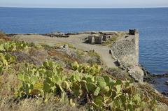 Batterie de la Mauresque building