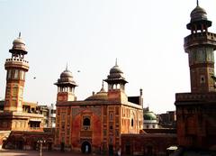 internal elevation of Wazir Khan Mosque in Pakistan