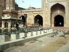 Wazir Khan Mosque right corner