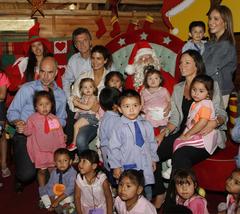 Mauricio Macri at Buenos Aires Christmas Park with family and officials